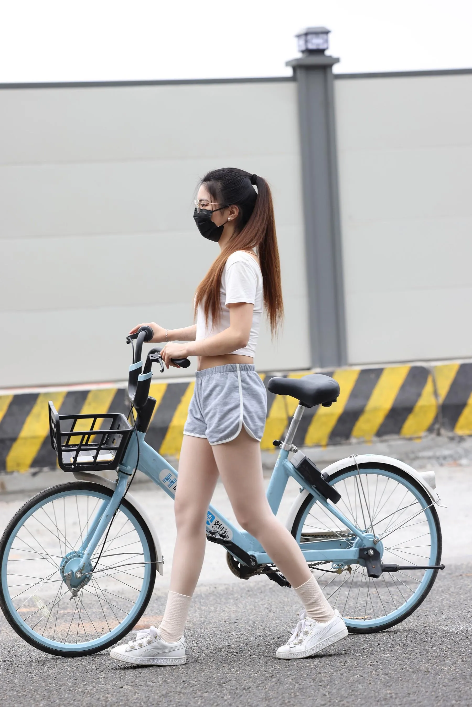 魔镜街拍 NO.176 辉辉街拍作品 大学城半日游遇见骑单车的女学生 [150P]插图1